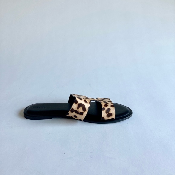 206 Collective Tan Brown Animal Print Leather Flip Flops Sandals size 8.5 - Picture 5 of 12